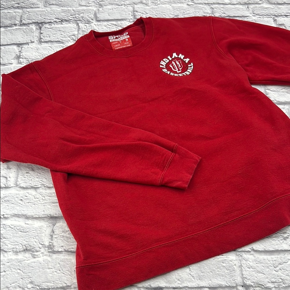 Womans Large Indiana University Basketball Red Crewneck Sweatshirt